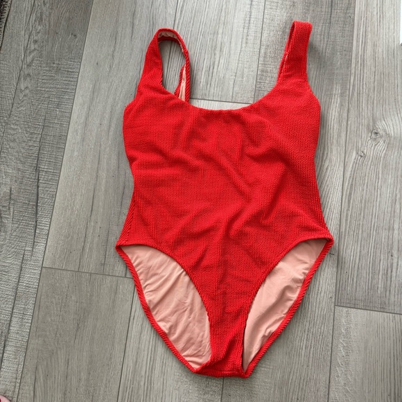 J.Crew Textured Scoop Neck One-piece Swimsuit - Picture 3 of 8